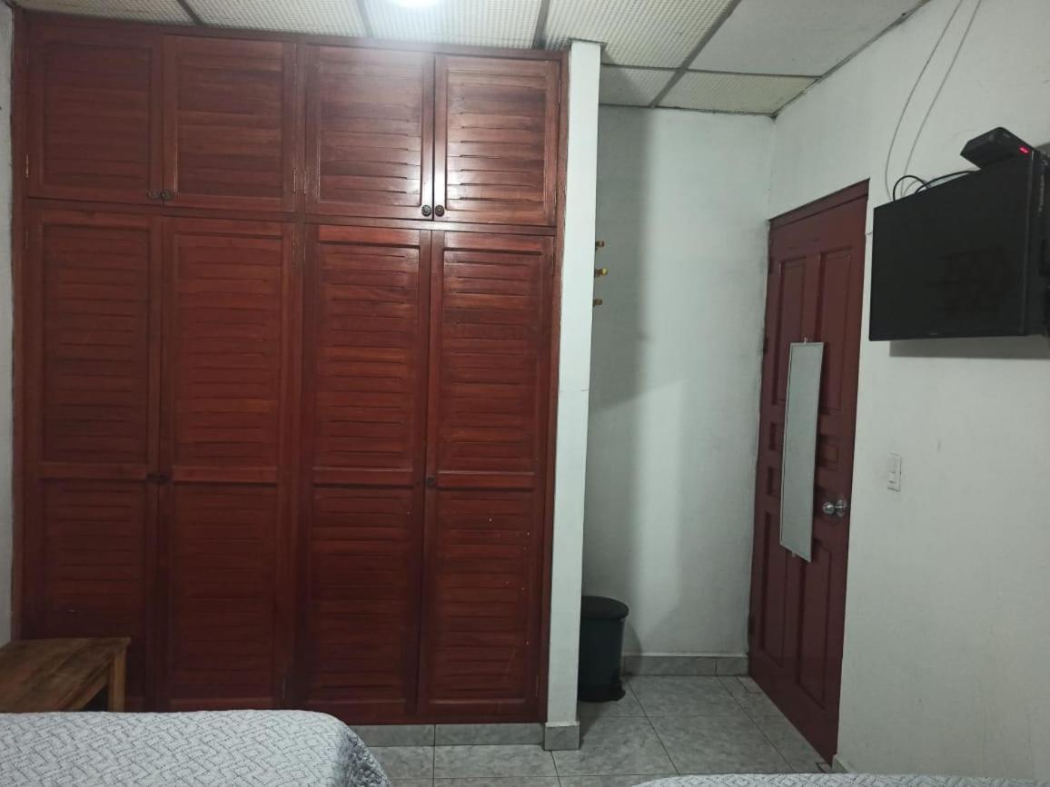 Hostal Familiar Argeñal *