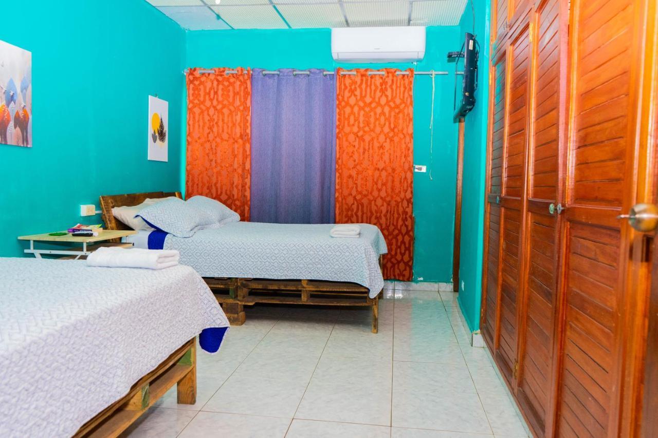 Familiar Argeñal Hostal *